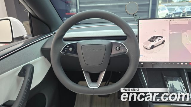 Tesla Model Y 2026 — photo 19