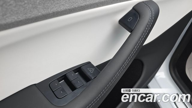 Tesla Model Y 2026 — photo 26
