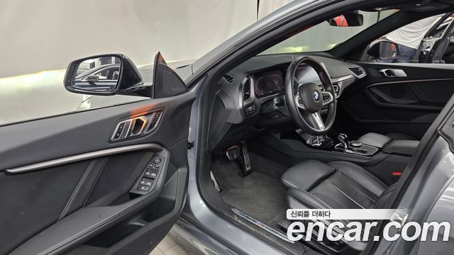 BMW 2-Series 2022 — photo 10