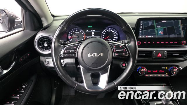 Kia K3 2022 — photo 12