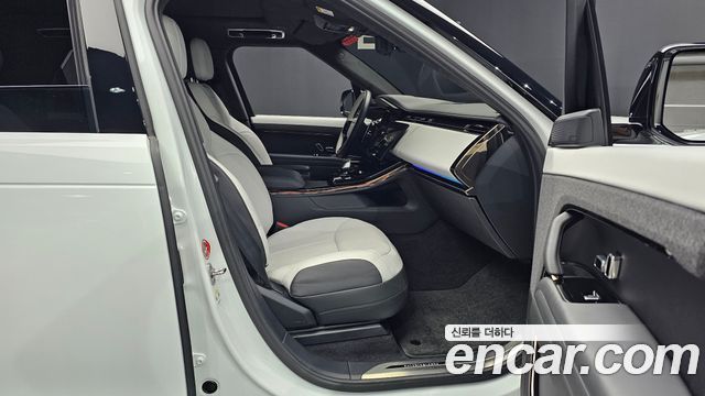 Land Rover Range Rover Sport 2024 — photo 17