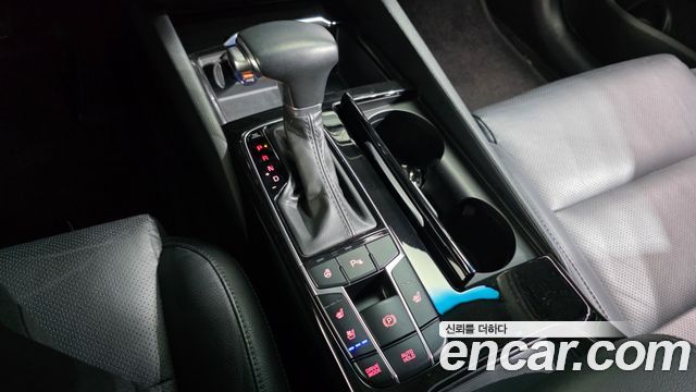 Kia K7 2017 — photo 12
