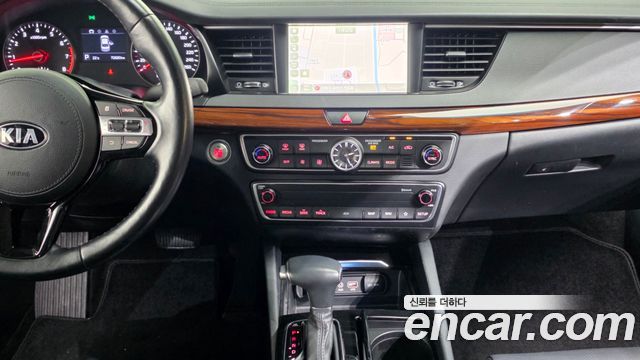 Kia K7 2017 — photo 20