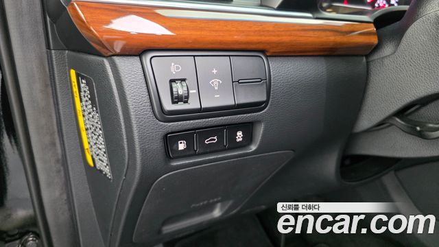 Kia K7 2017 — photo 23