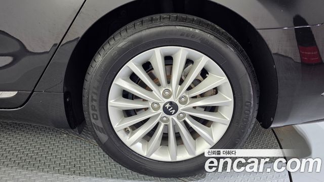 Kia K7 2017 — photo 7