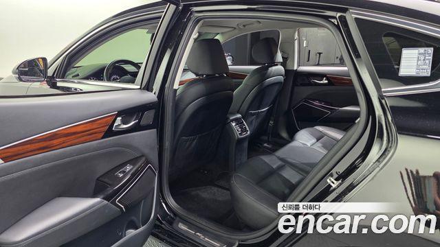 Kia K7 2017 — photo 16