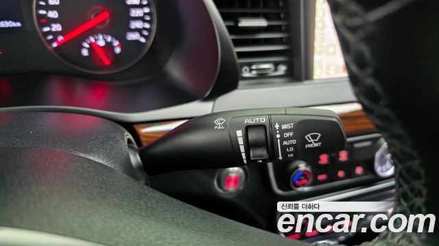 Kia K7 2017 — photo 30