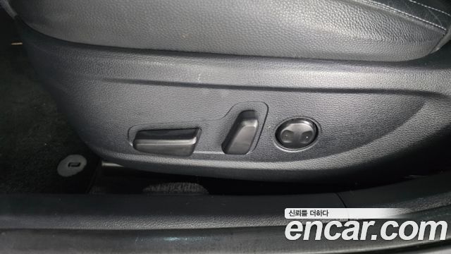 Kia K7 2017 — photo 31