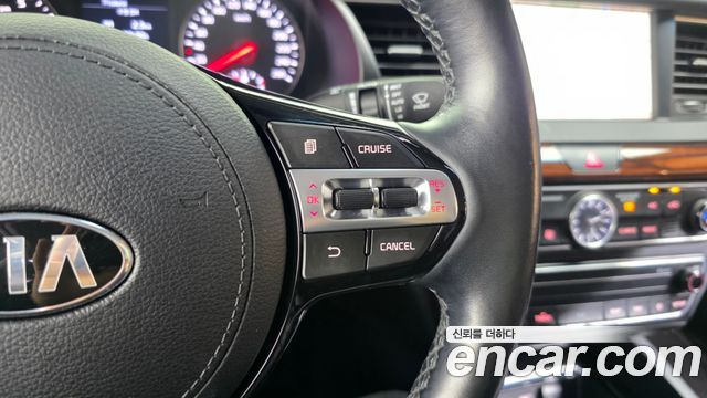 Kia K7 2017 — photo 33