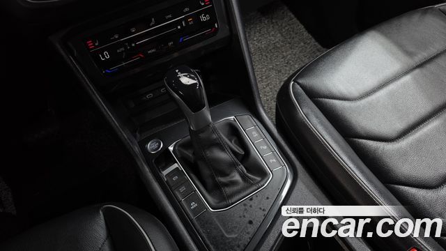 Volkswagen Tiguan 2022 — photo 12
