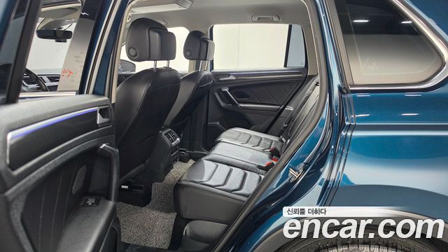 Volkswagen Tiguan 2022 — photo 17