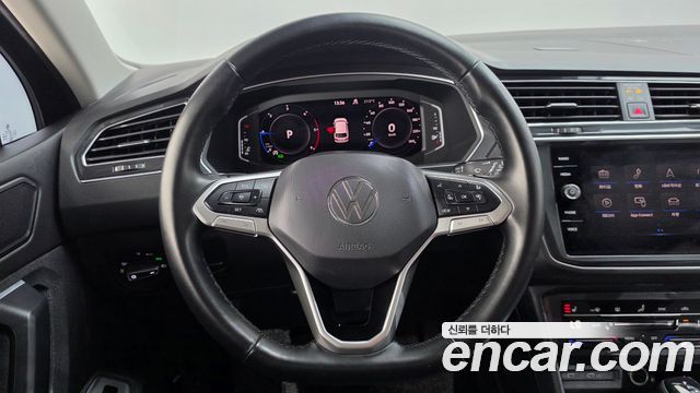 Volkswagen Tiguan 2022 — photo 18