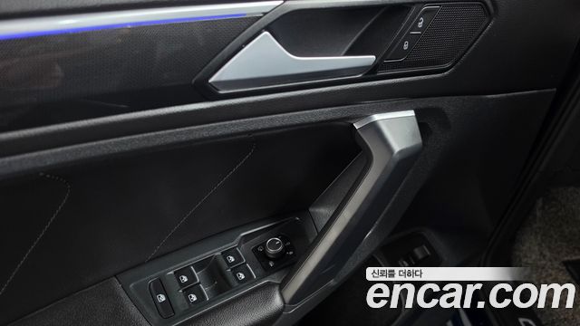 Volkswagen Tiguan 2022 — photo 25