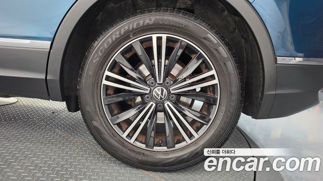 Volkswagen Tiguan 2022 — photo 7