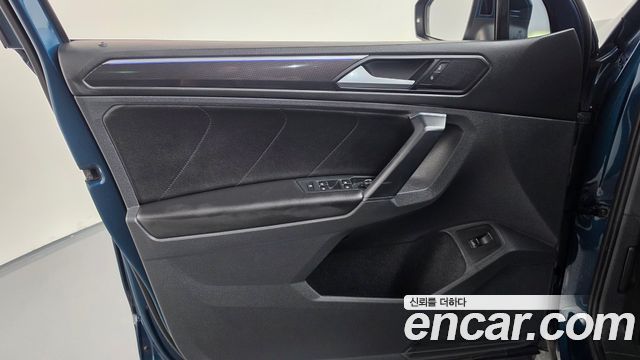 Volkswagen Tiguan 2022 — photo 14