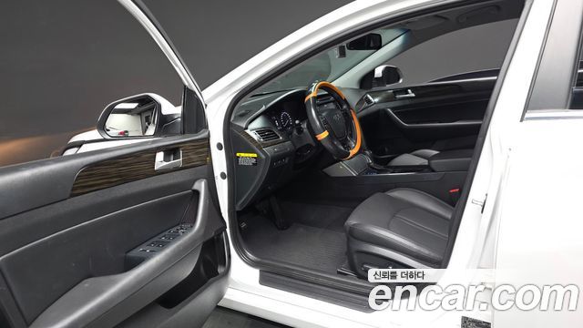 Hyundai Sonata 2017 — photo 13
