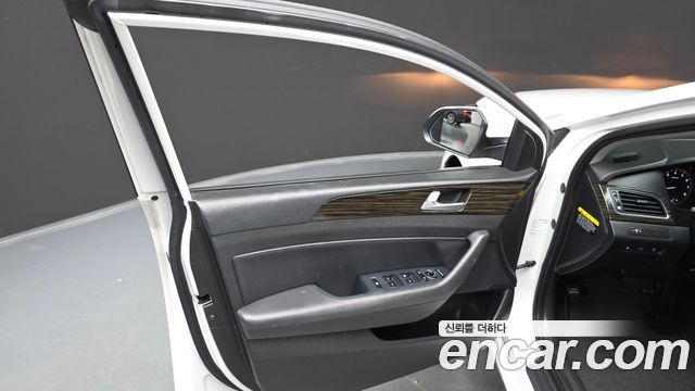 Hyundai Sonata 2017 — photo 14