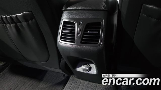 Hyundai Sonata 2017 — photo 32