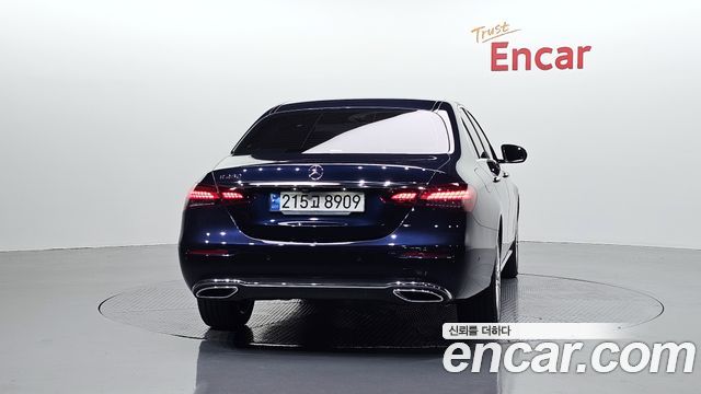 Mercedes-Benz E-Class 2021 — photo 4