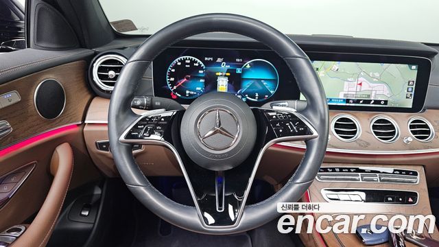 Mercedes-Benz E-Class 2021 — photo 19
