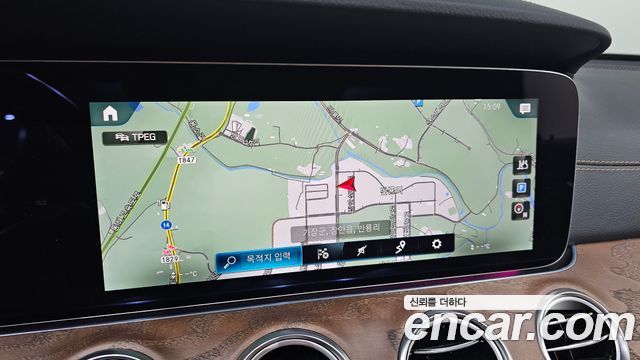 Mercedes-Benz E-Class 2021 — photo 20
