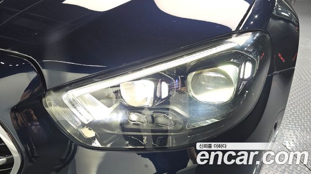 Mercedes-Benz E-Class 2021 — photo 8