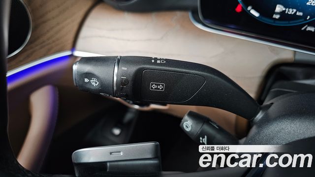 Mercedes-Benz E-Class 2021 — photo 28