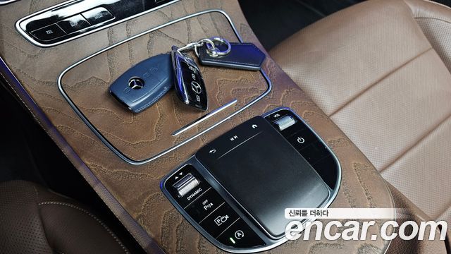 Mercedes-Benz E-Class 2021 — photo 29