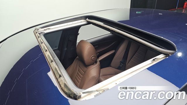 Mercedes-Benz E-Class 2021 — photo 30