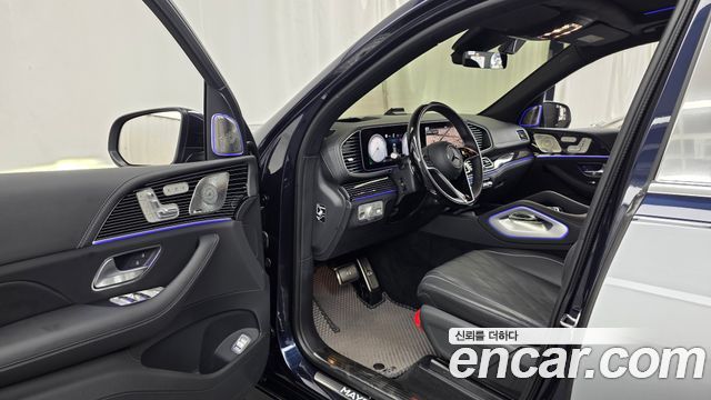 Mercedes-Benz GLS-Class 2025 — photo 10