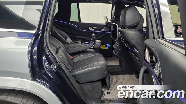 Mercedes-Benz GLS-Class 2025 — photo 12