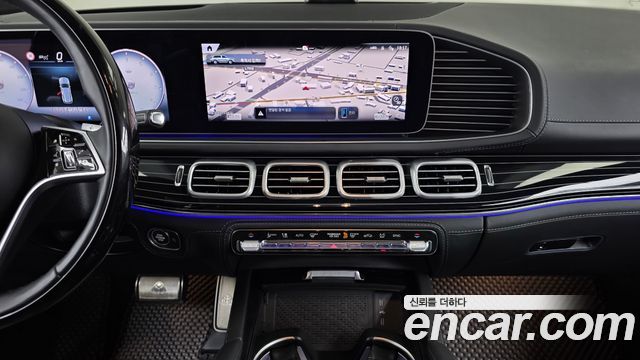 Mercedes-Benz GLS-Class 2025 — photo 14