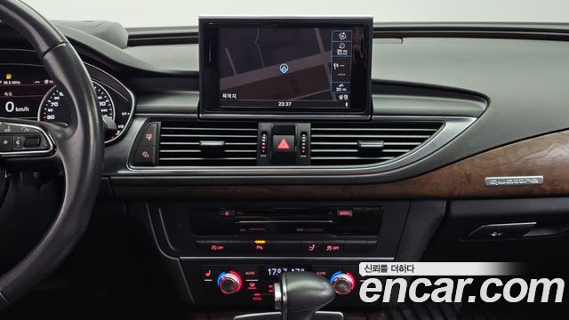 Audi A7 2012 — photo 15