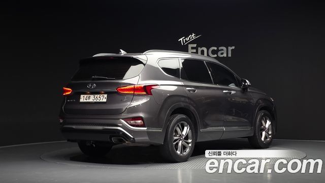 Hyundai Santafe 2019 — photo 2