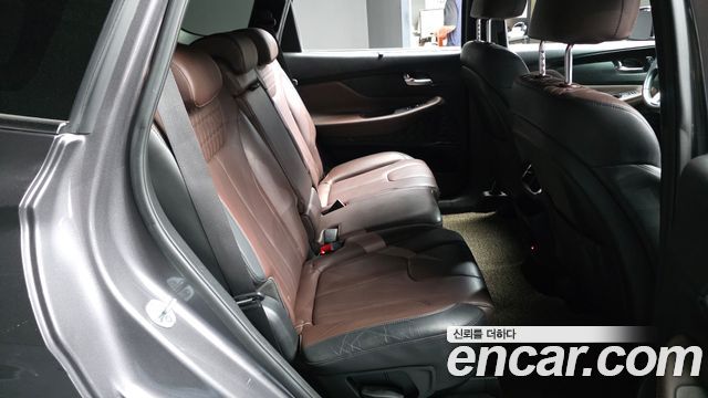 Hyundai Santafe 2019 — photo 12