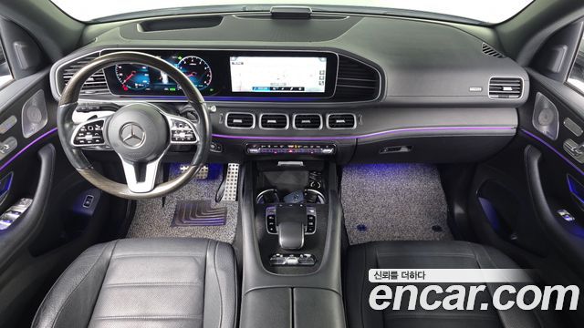 Mercedes-Benz GLS-Class 2021 — photo 10