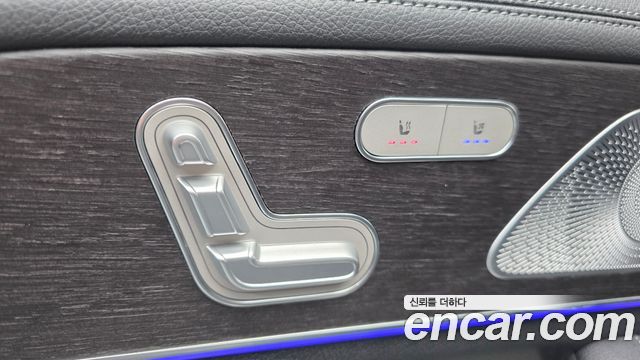 Mercedes-Benz GLS-Class 2021 — photo 27