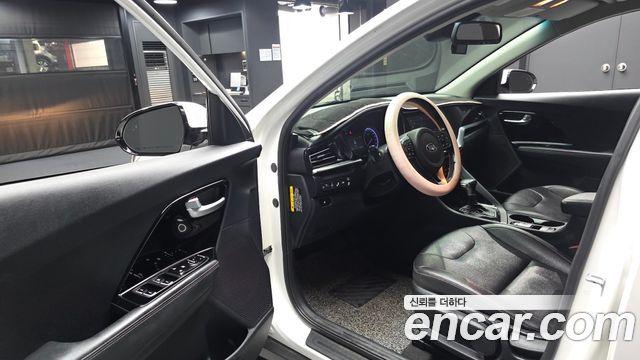 Kia Niro 2020 — photo 10
