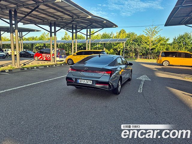 Hyundai AVANTE 2022 — photo 2