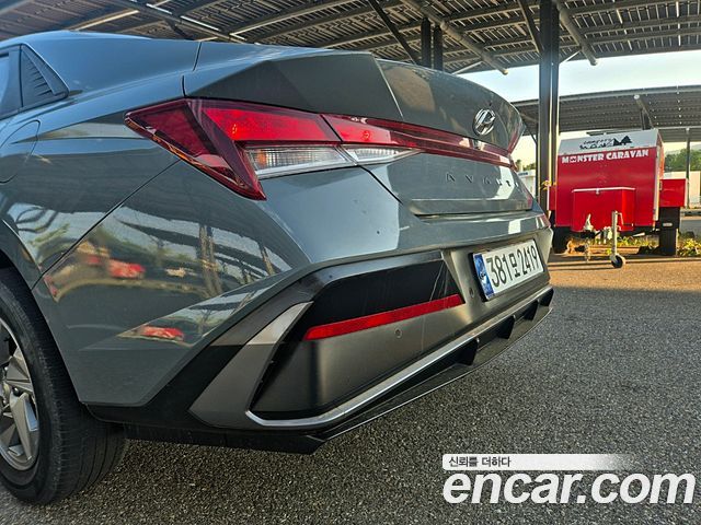 Hyundai AVANTE 2022 — photo 18
