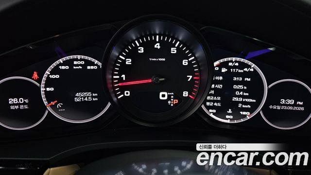 Porsche Cayenne 2020 — photo 11