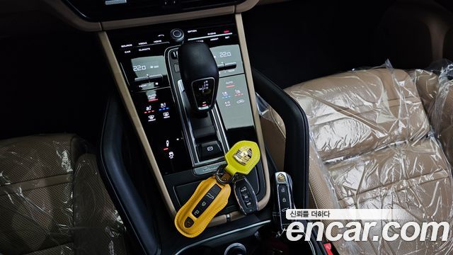 Porsche Cayenne 2020 — photo 12