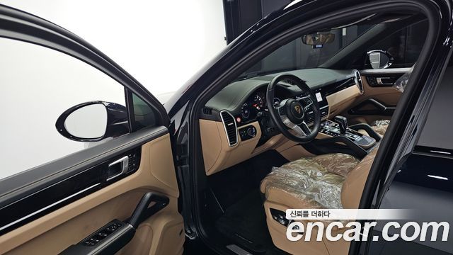 Porsche Cayenne 2020 — photo 13