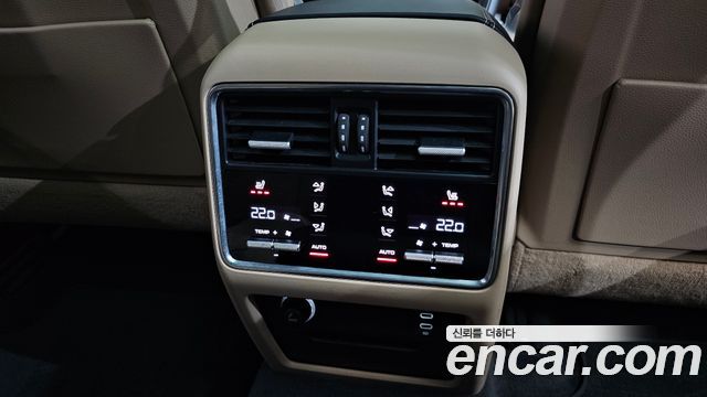 Porsche Cayenne 2020 — photo 25