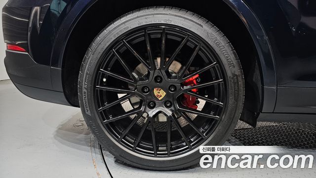 Porsche Cayenne 2020 — photo 7