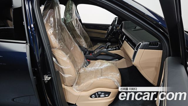Porsche Cayenne 2020 — photo 16