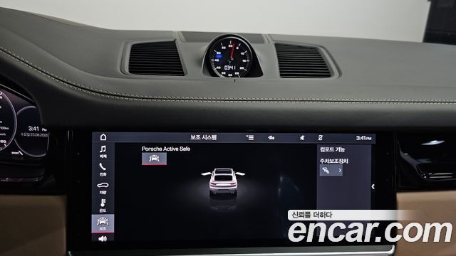 Porsche Cayenne 2020 — photo 28