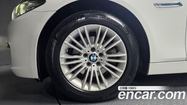 BMW 5-Series 2015 — photo 5