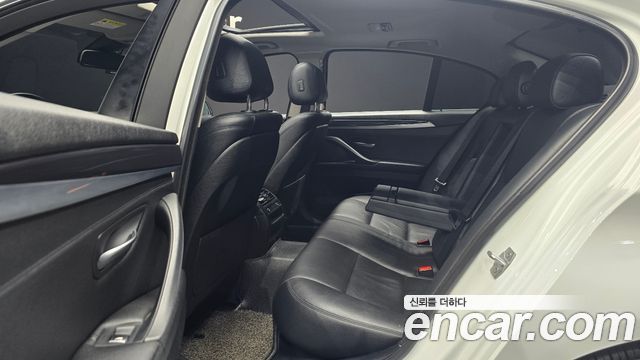 BMW 5-Series 2015 — photo 12