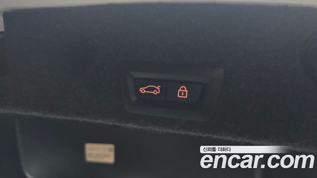 BMW 5-Series 2015 — photo 18